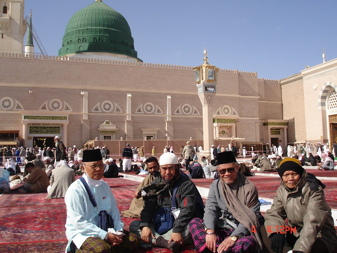 Di Masjid Nabawi