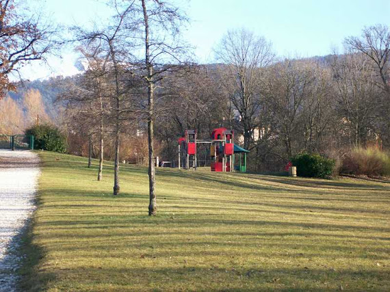 AIRES DE JEUX POUR LES ENFANTS