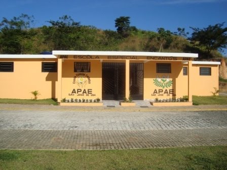 [OBRA_APAE_SÃƒOJOSÃ‰DEUBÃ -RJ.JPG]