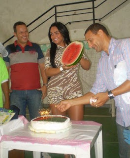 A MADRINHA E A MELANCIA