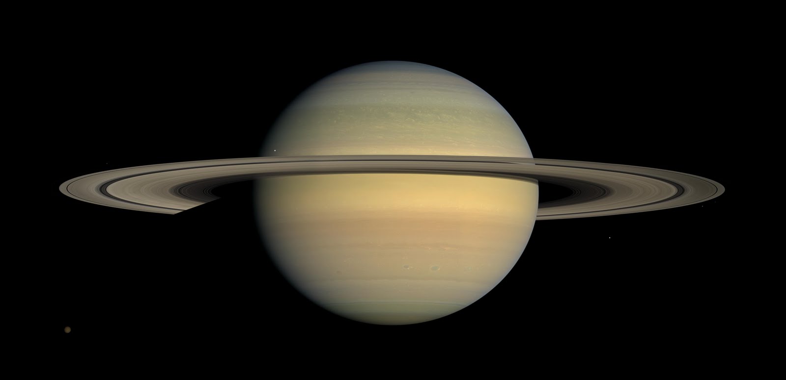 [Saturn_during_Equinox.jpg]