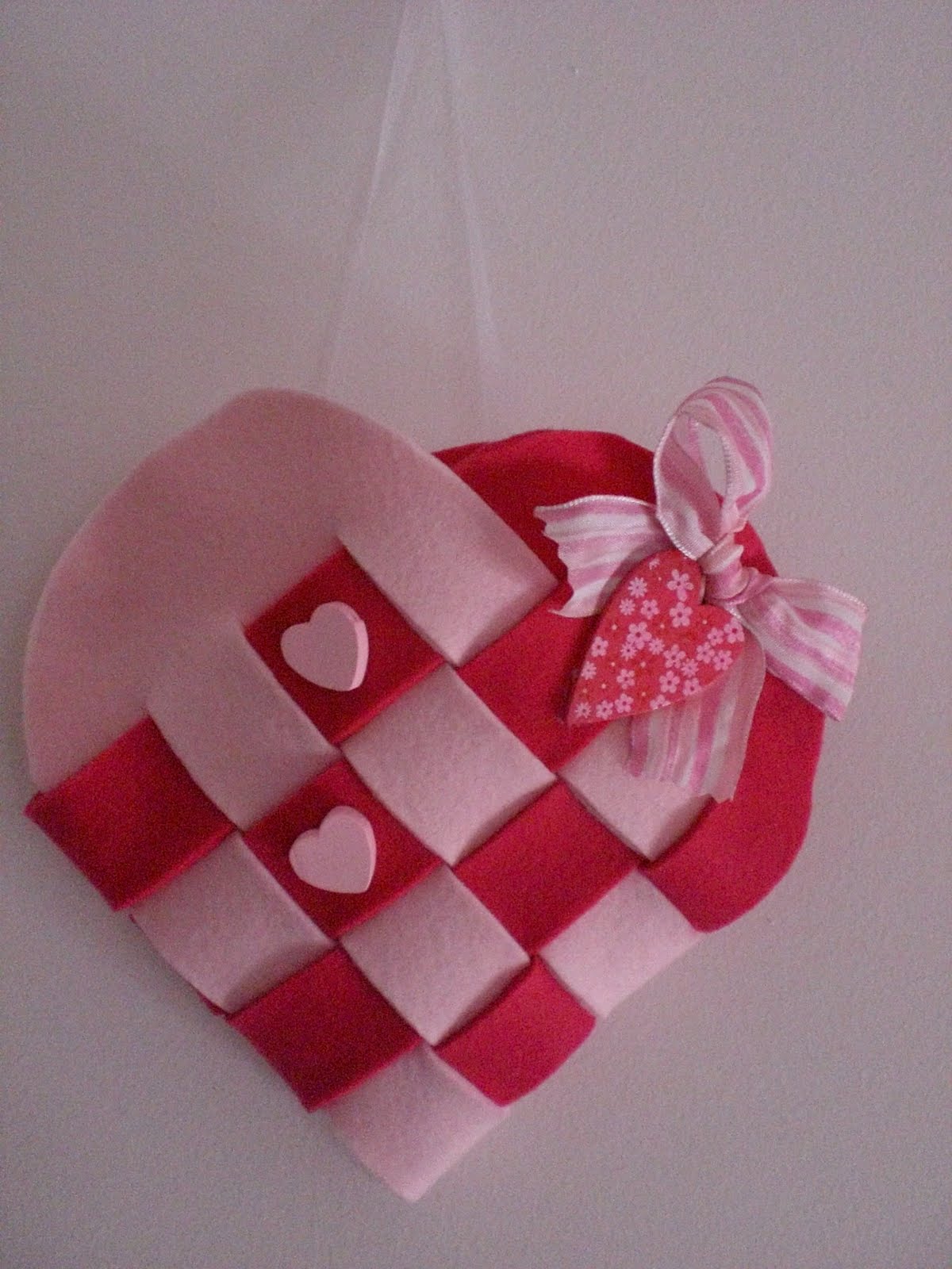 Schema cuore intrecciato feltro