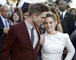 RECIEN SALIDO DEL HORNO...Robert Pattinson y Kristen Stewart confirman su noviazgo