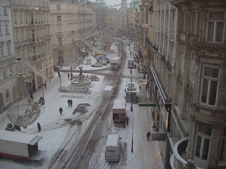 Graben in the snow (onemorehandbag)