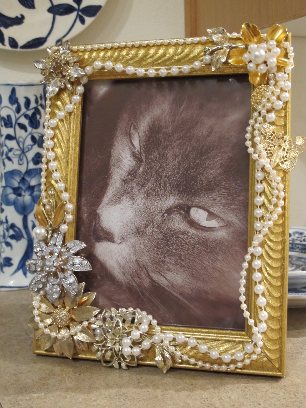 BluKatKraft How to Make a Jeweled Photo Frame