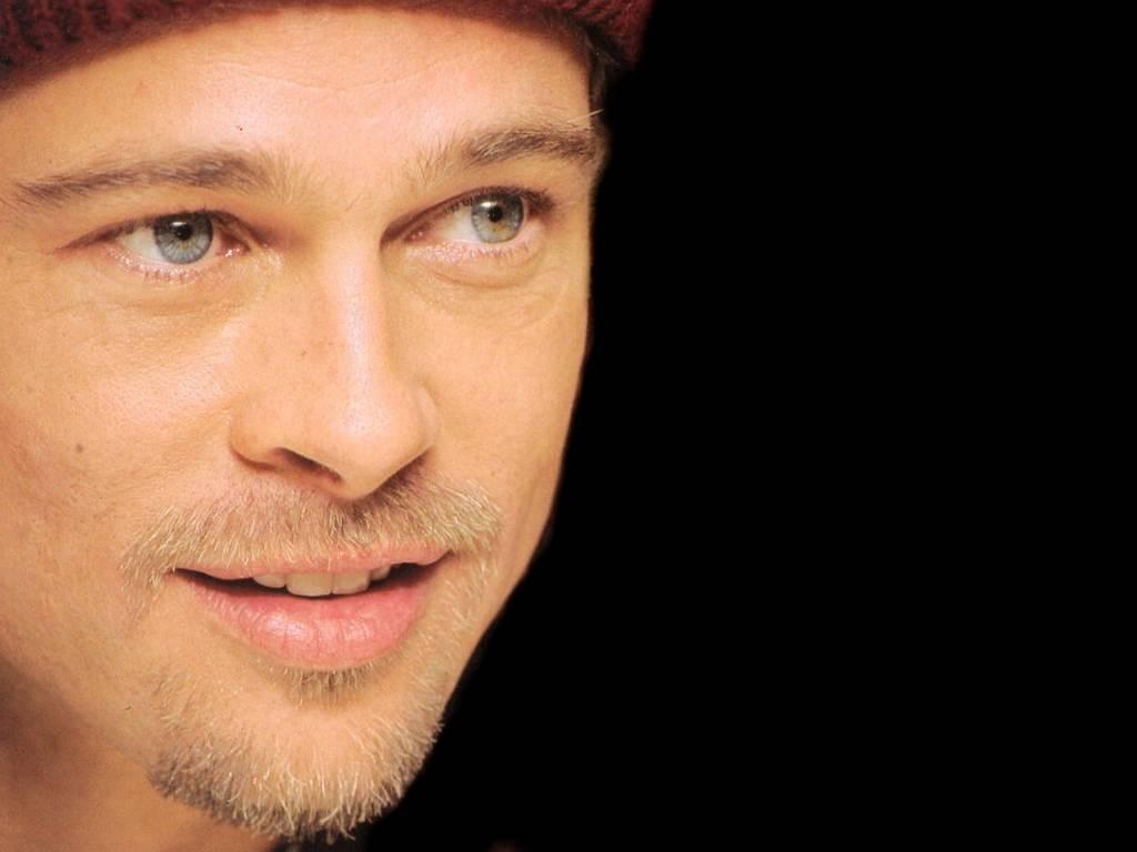 CELEBRITY PHOTO MANIAC: Brad Pitt