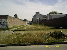 PASILLO ENTRE LAS ESCUELAS SANTA ROSA Y TECNICA , IMPOSIBLE PASAR DE NOCHE