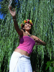 TAHITIAN DANCE SCHOOL. LEARN HOW TO DANCE TAHITIAN DANCE WITH VIRGINIE LEPEAN