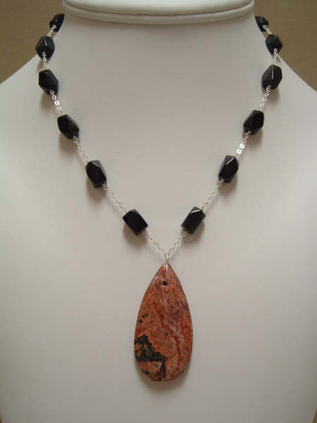 [MoabNecklace2.jpeg]