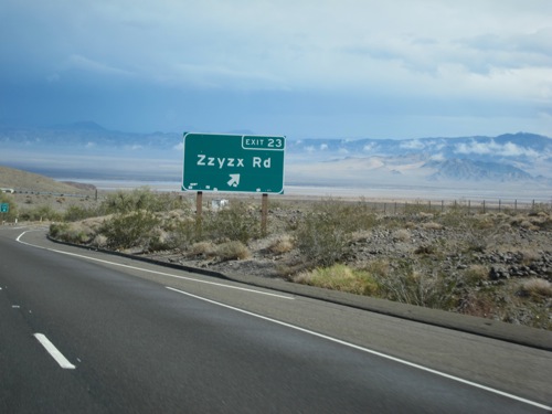 [zzyzx+Rd.-California.JPG]