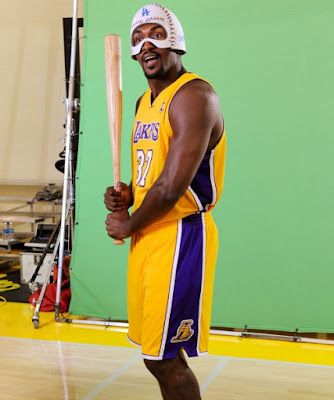 Artest+Baseball.jpg