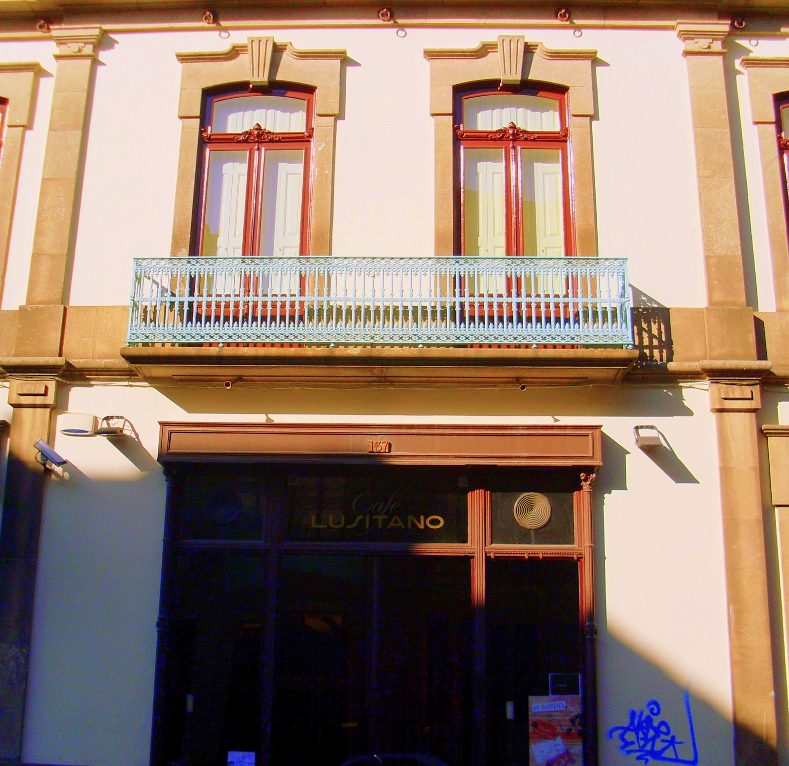 [SL370524.JPG]