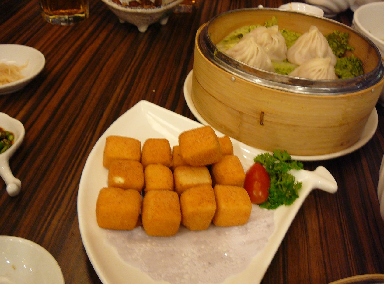[dragon+i+tofu+and+dumplings.jpg]