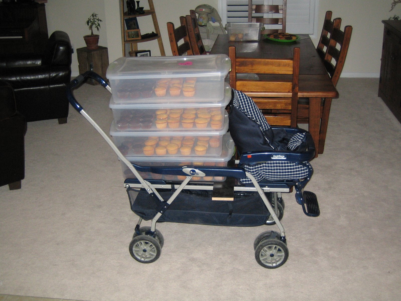 [Cupcakemobile.jpg]