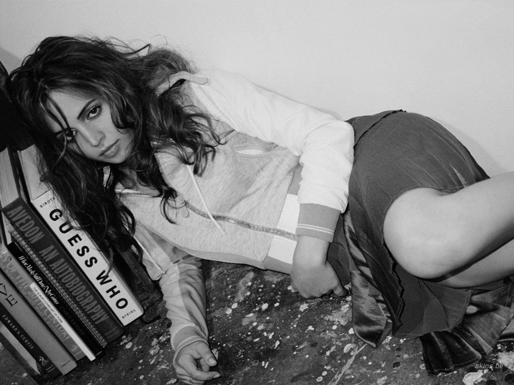 http://2.bp.blogspot.com/_Y7jEHwotpaU/TJuUYEWsJnI/AAAAAAAAG_E/gXQjPZqFCvE/s1600/eliza-dushku-1024x768-19068.jpg