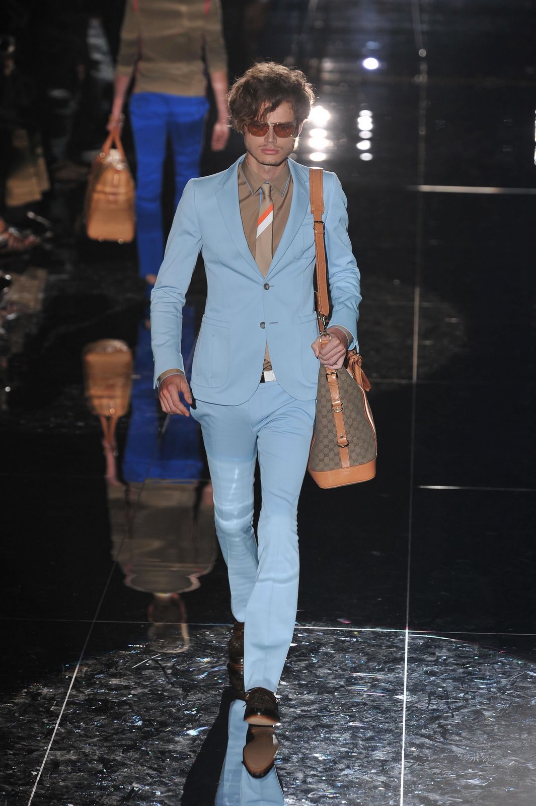 [GUCCI+Spring+Summer+2009+Mens+Runway+Pictures_033.jpg]