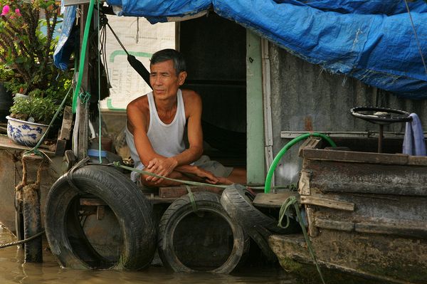 [vietnam_2010_0445ps_std.jpg]