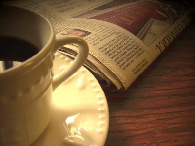 صباحكم ورد وفل - صفحة 2 Sunday%20paper%20coffee%20cup
