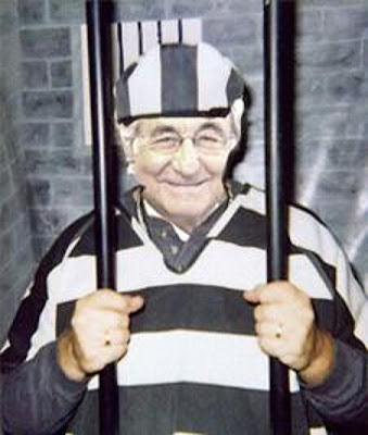 Madoff-Prison.jpg