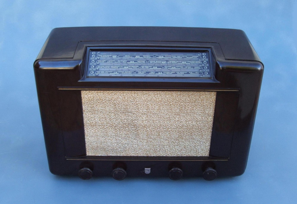 Cape Radio Philips 663VN 1946