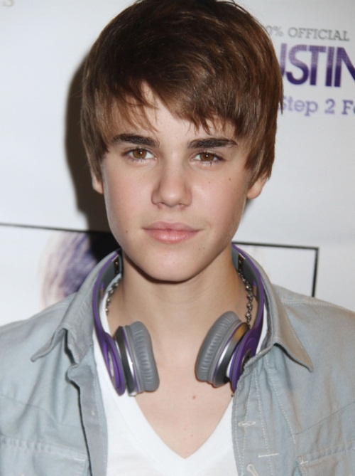 cute justin bieber backgrounds. justin bieber new haircut 2011