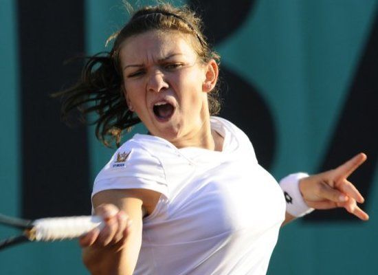 Simona Halep Breast Tennis plyer