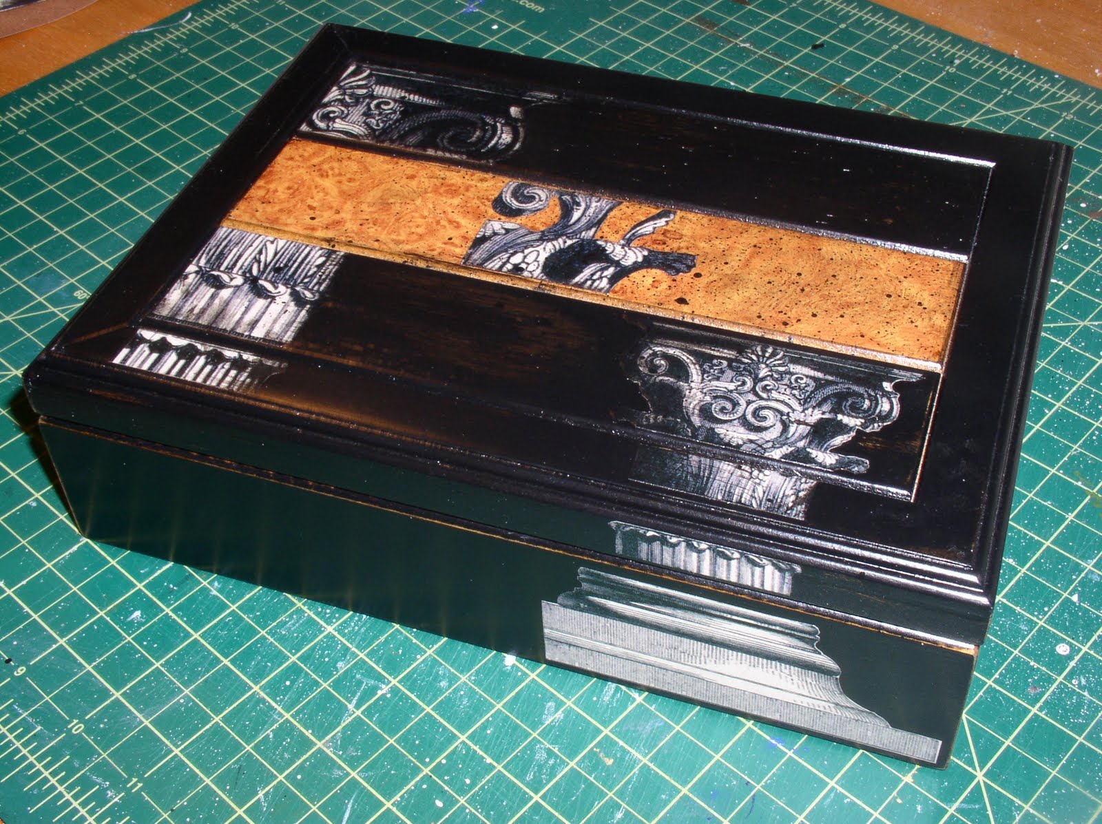 [Corinthian+Column+01.JPG]