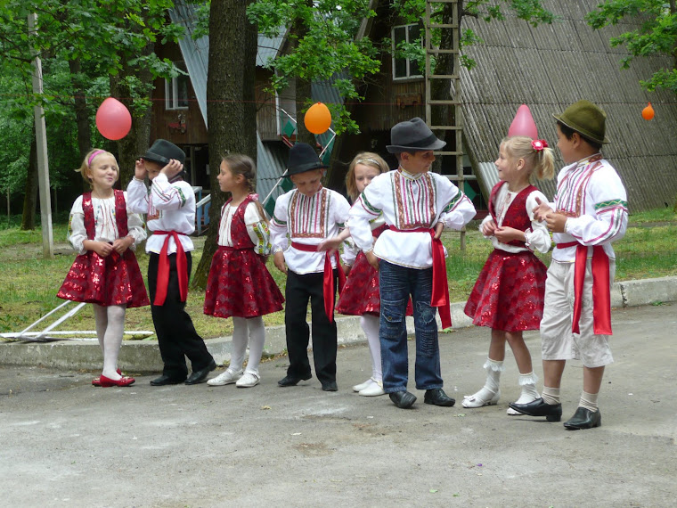 The kids waiting to go on in their new Xavier-community financed costumes!