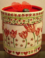 caja redonda con mariquita