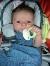 I can hold my pacifier!