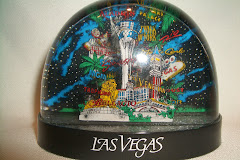 Snow Globe 17