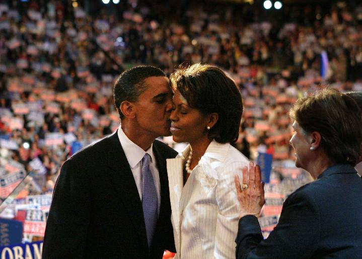[719_Barack_and_Michelle_Obama_-_Larger.jpg]