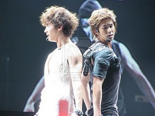 TVXQ - Keep Your Head Down Lyrics + Letras + Lirik + Tekst + Text + 가사 + Testo + 歌詞 + Paroles + Source: Lyrics-Video-Music.blogspot.com + Video Music Song Lyrics TVXQ - Keep Your Head Down