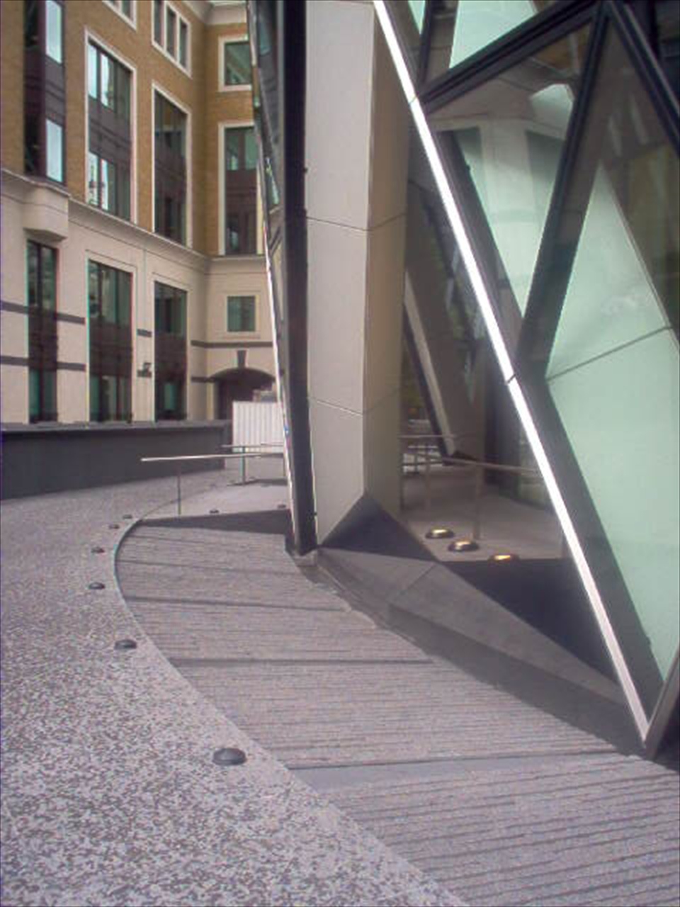[net_011.jpg]