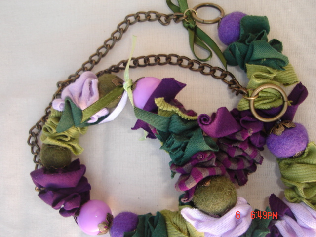 [colar+roxo,verde.jpg]