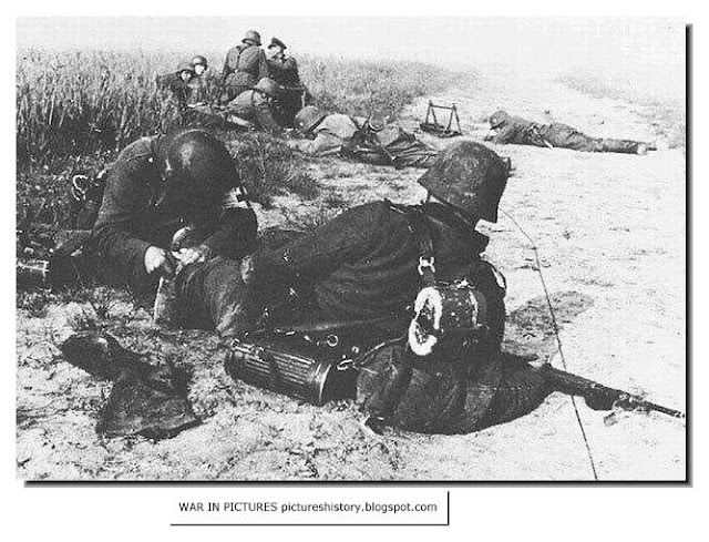 Tending to the wounded in the Wehrmacht