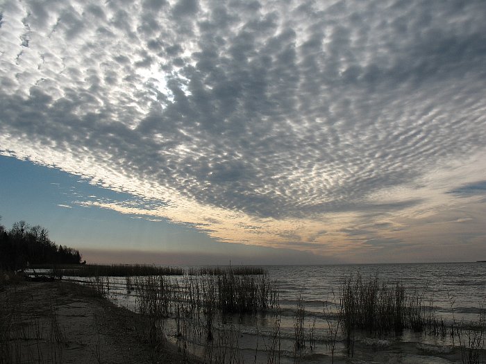 [clouds.JPG]