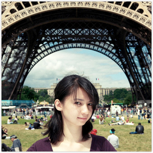 Lelaki+Cium+Pepek+Perempuan Gadis Cantik dengan Misi Mencium 100 Lelaki Asing di Paris