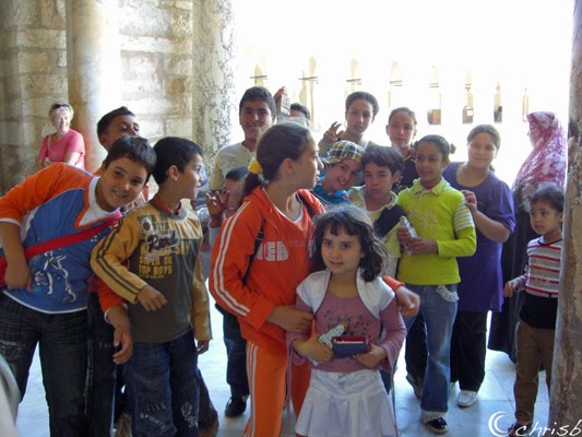 [Tunisia.grt-mosque.-childre.jpg]