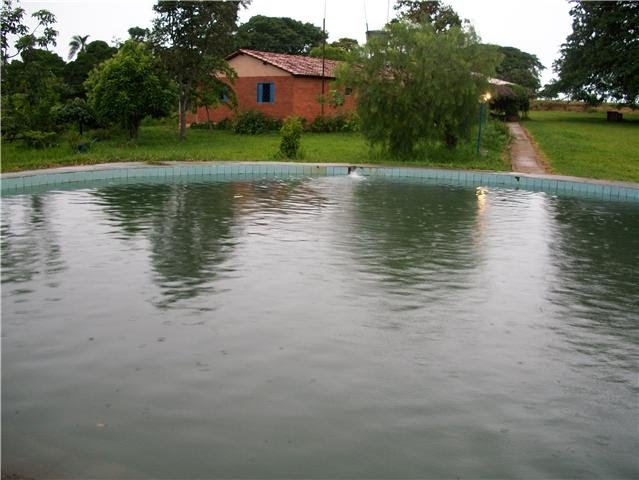 Área de restaurante e camping