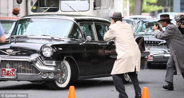 Paparazzi: JFK and Jackie jackie kennedy blood stained dress. Paparazzi: JFK and Jackie