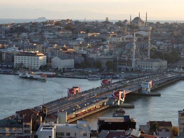 [Galata_bridge_2006_3.jpg]