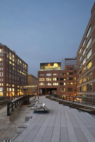 [Metropolis_Highline_246.jpg]