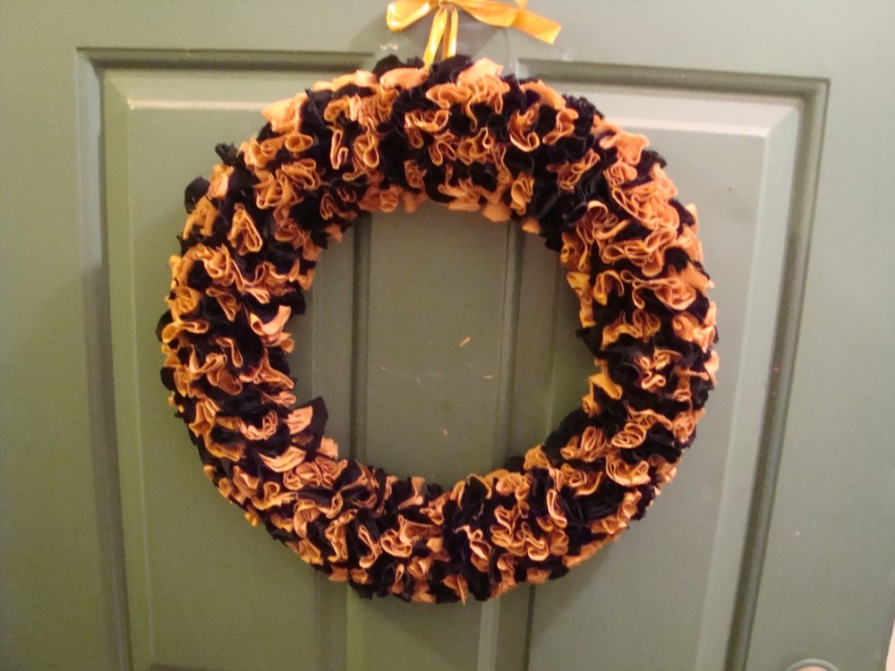 Tricks + Treats: Autumn Fabric Wreath by.