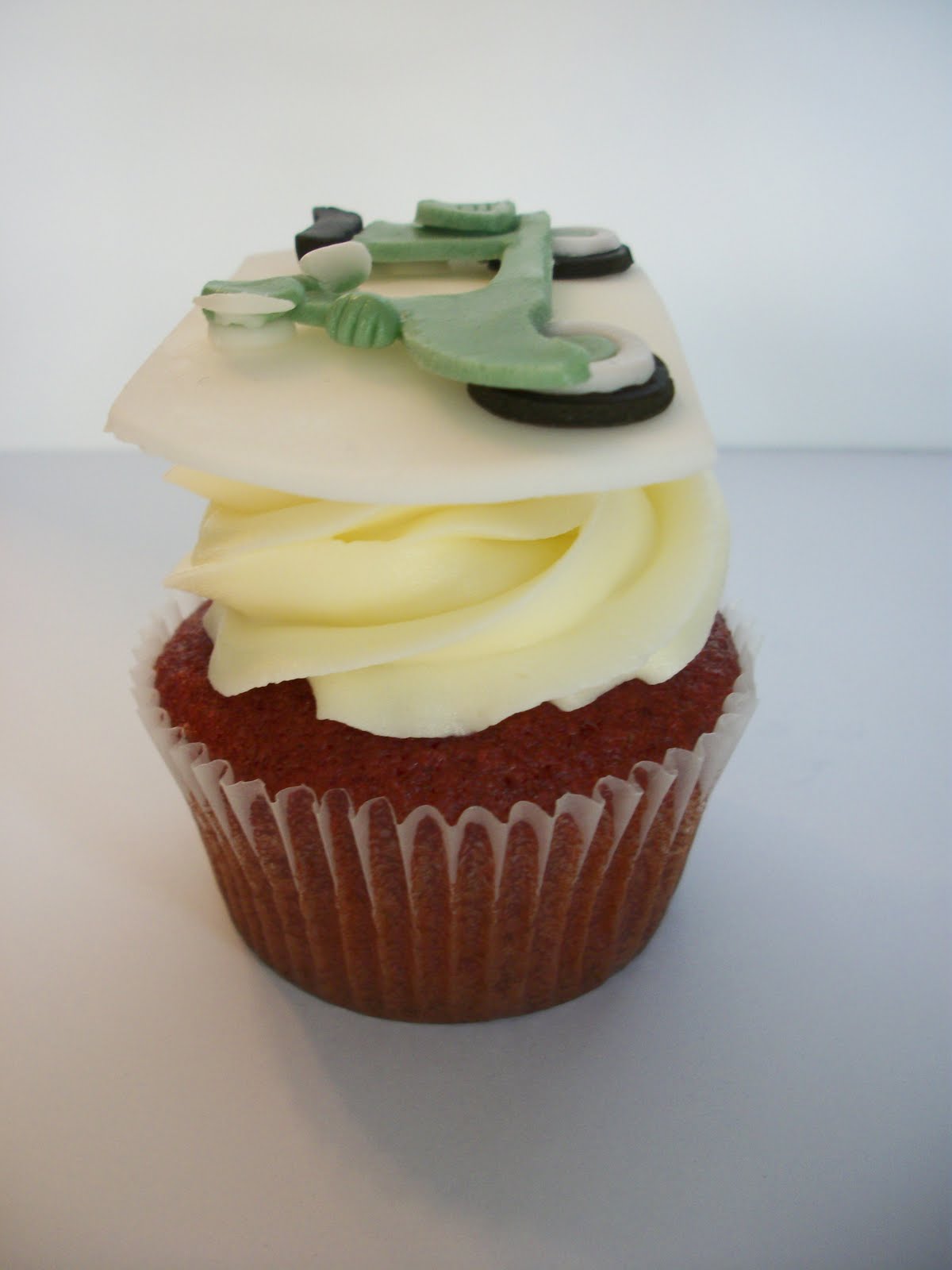 The Vanilla Bean Cupcake Scooters & Cupcakes