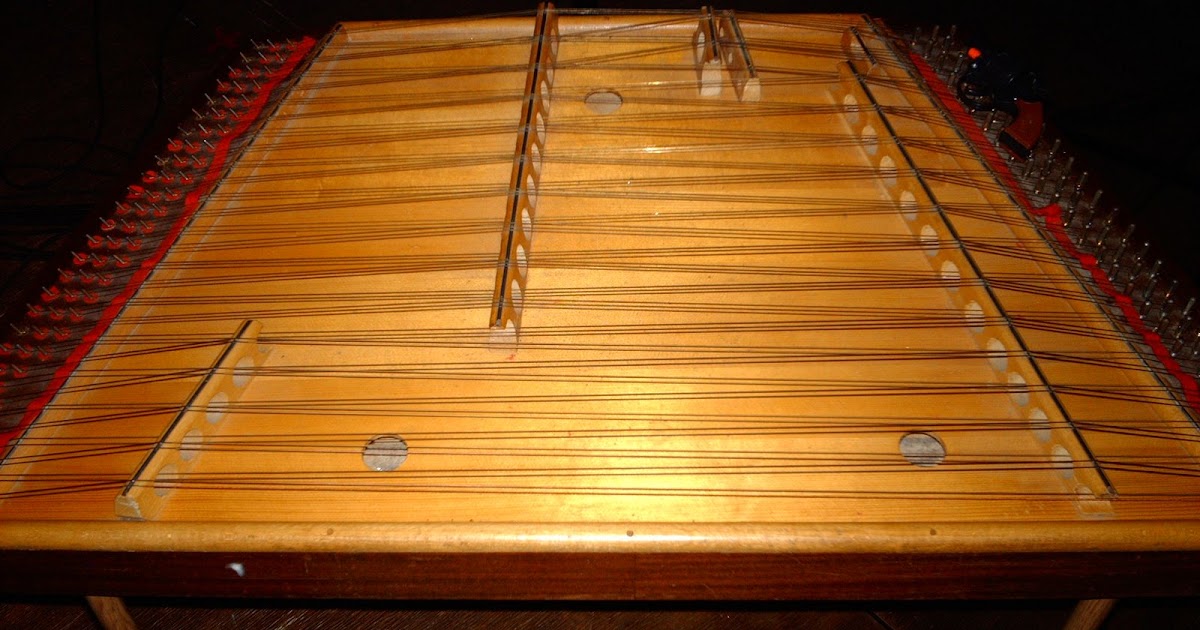 Photos2008 Cymbalum. (Intrument musical de Biélorussie.)