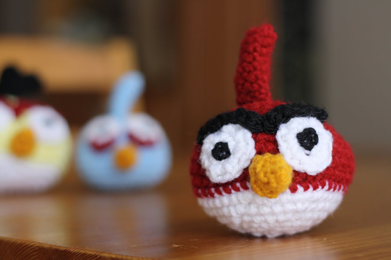Crochet Geek - Grumpy Bird Cardinal Crochet Hat - YouTube