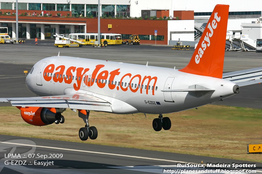 [G-EZDZ_Easyjet_LPMA_7Set2009aBlog.jpg]