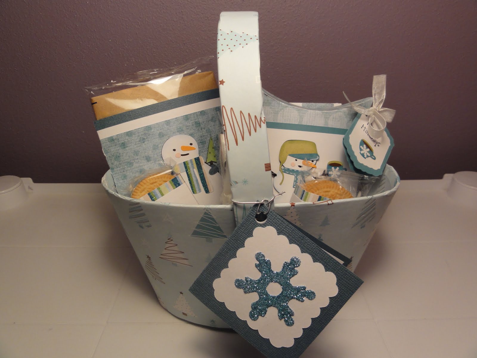 The Cricut Bug Snowman Gift Basket