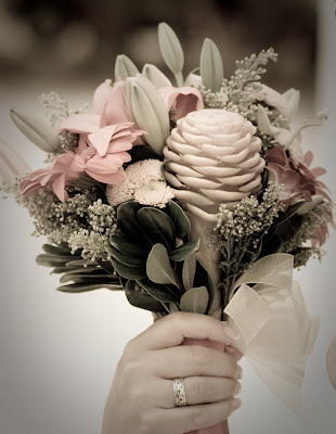 مسكآت لآحلى عروس‎ Melanie+&+Jason's+Wedding-bridal+bouquet